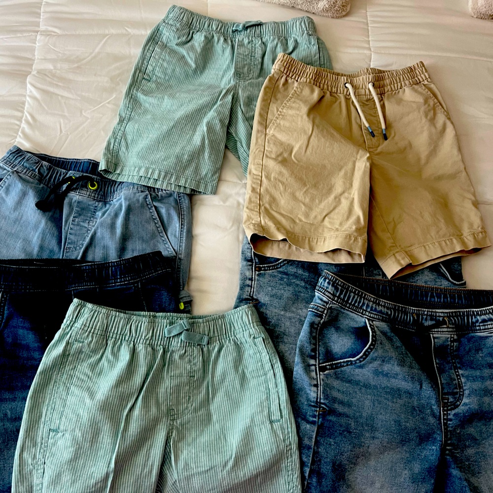 Lot of Boys medium 8/10 shorts 7 pairs bundle. Very good condition lightly worn
